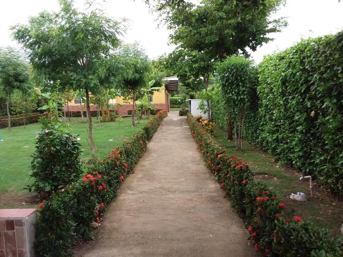 C&H Casa Campestre El Oasis Ricaurte Girardot Bed & Breakfast エクステリア 写真