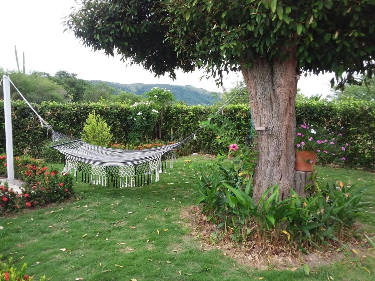 C&H Casa Campestre El Oasis Ricaurte Girardot Bed & Breakfast エクステリア 写真